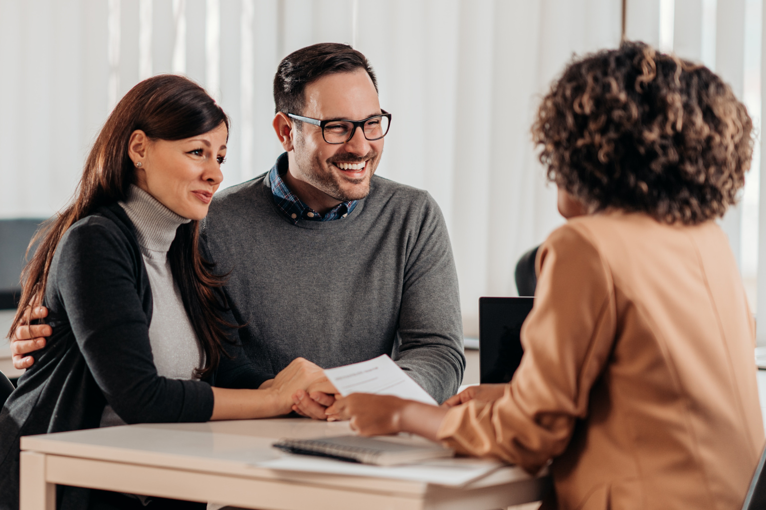 SIPP vs QROPS: Which Pension Suits Expats?